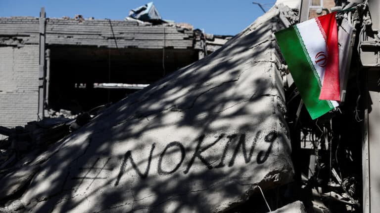 Война в Иране может принести инвестиции в Казахстан – экономист Батаев