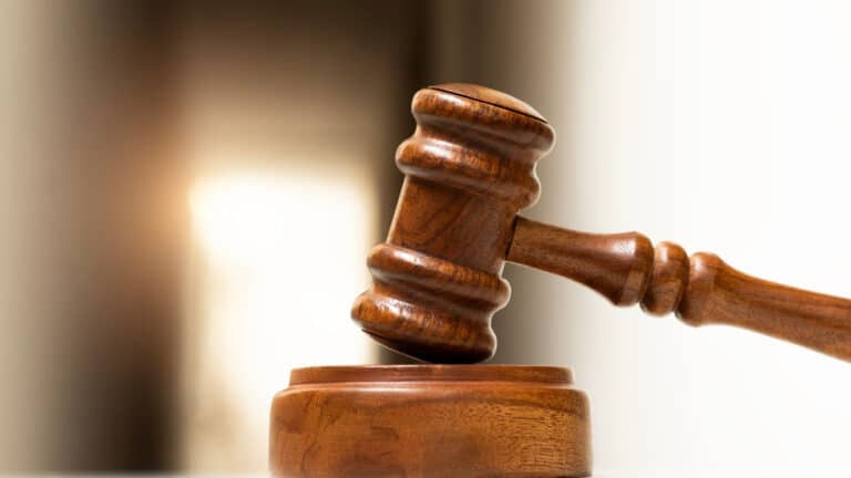 В Туркестанской области истязателю отца добавили год к сроку