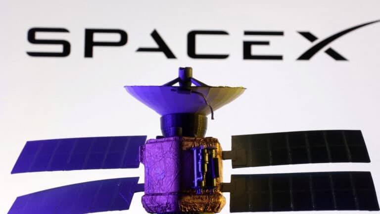 Казахстан запустит свои спутники на ракете Илона Маска