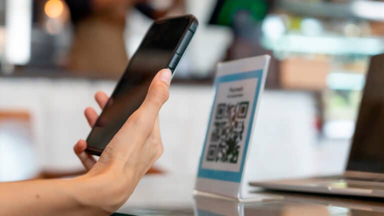 Запуск единого QR в Казахстане сдвинули на лето: Нацбанк назвал новую дату