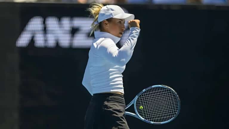 Юлия Путинцева вышла в четвертьфинал Charleston Open-2026