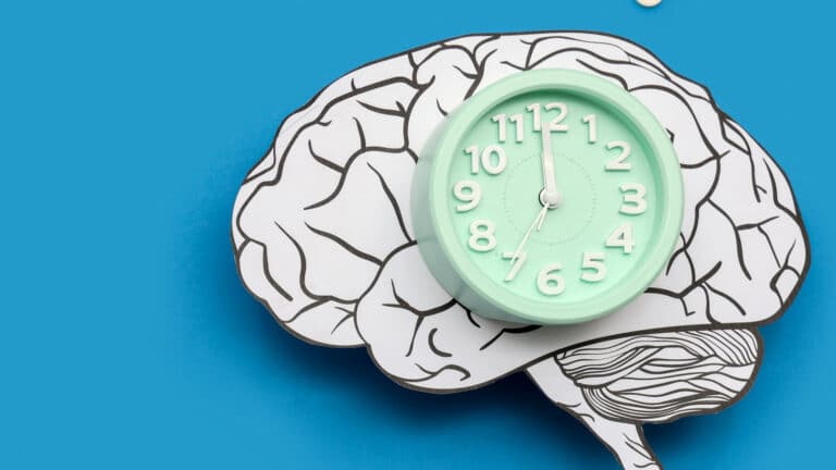 Ученые объяснили почему мозг по-разному ощущает течение времени