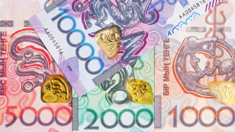 Эксперт объяснил, почему тенге сейчас крепнет и что будет дальше