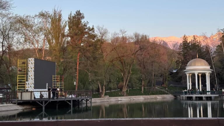 На алматинском терренкуре оборудуют кинотеатр под открытым небом