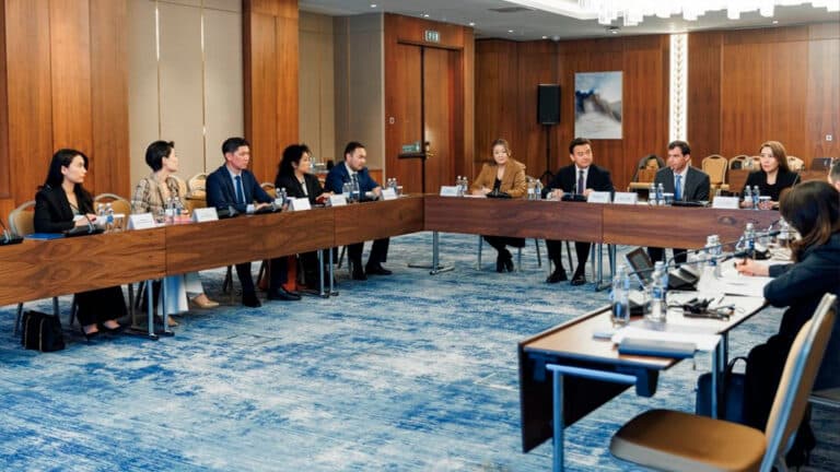 В Казахстане может появиться новая политическая партия Әділет