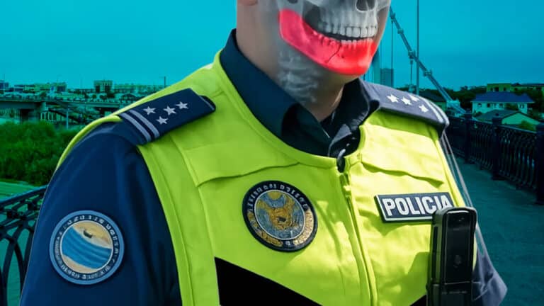 Сломали челюсть: в Атырау пересмотрели приговор за нападение на полицейского