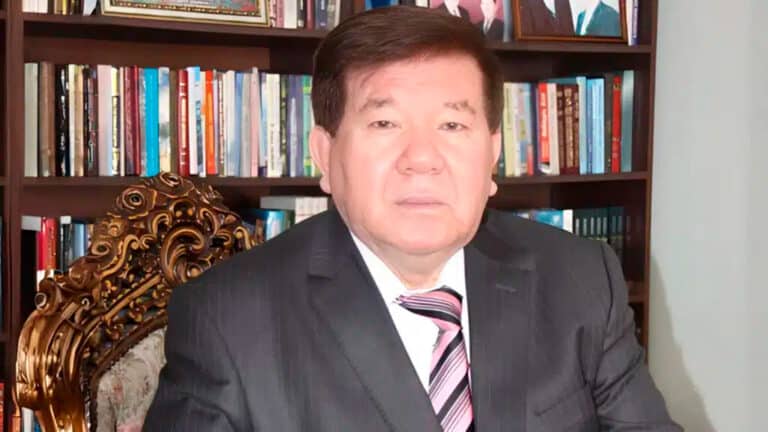 Присвоить имя Мухтара Шаханова улице Розыбакиева предложили активисты Алматы