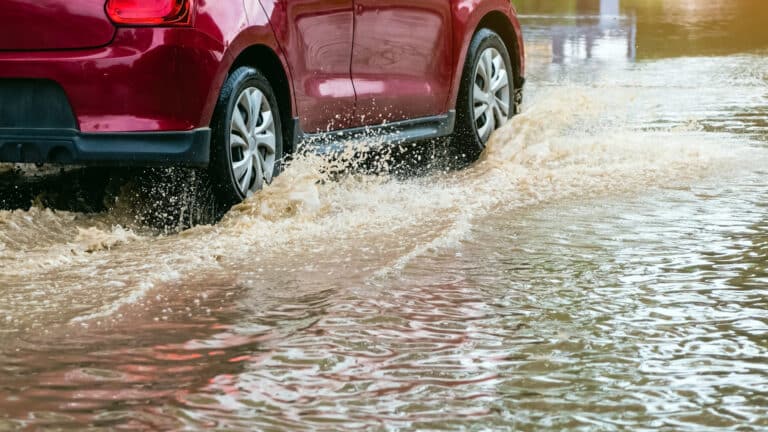 Паводки размыли дороги сразу в трех регионах Казахстана