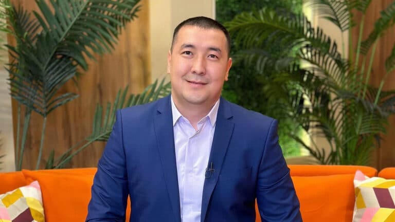 Блогера, раскрывшего подробности ДТП на аль-Фараби, арестовали на 2 месяца