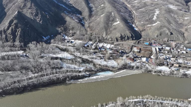 Тысяча человек оказались заперты в селе Акмолинской области из-за работы спасателей