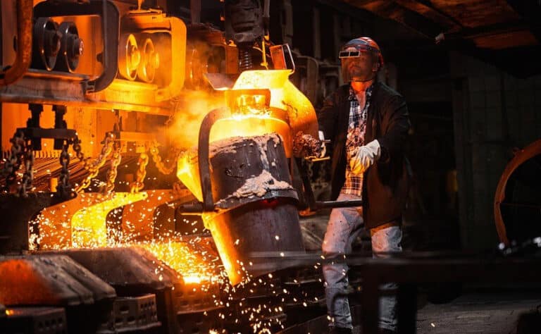 В Кыргызстане проверяют сообщение о взрыве на металлургическом заводе