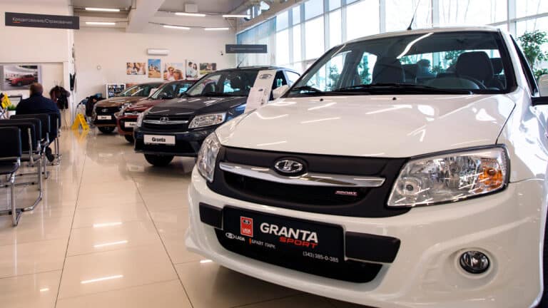 Новый утильсбор в Казахстане: сколько будут стоить Lada из России