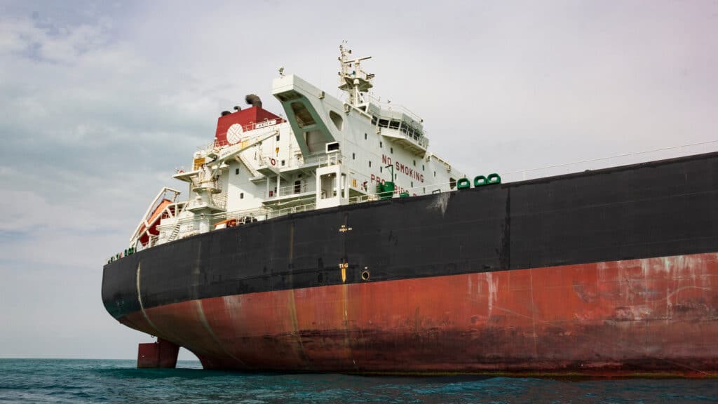 Компания из Казахстана поставит нефть в Сингапур