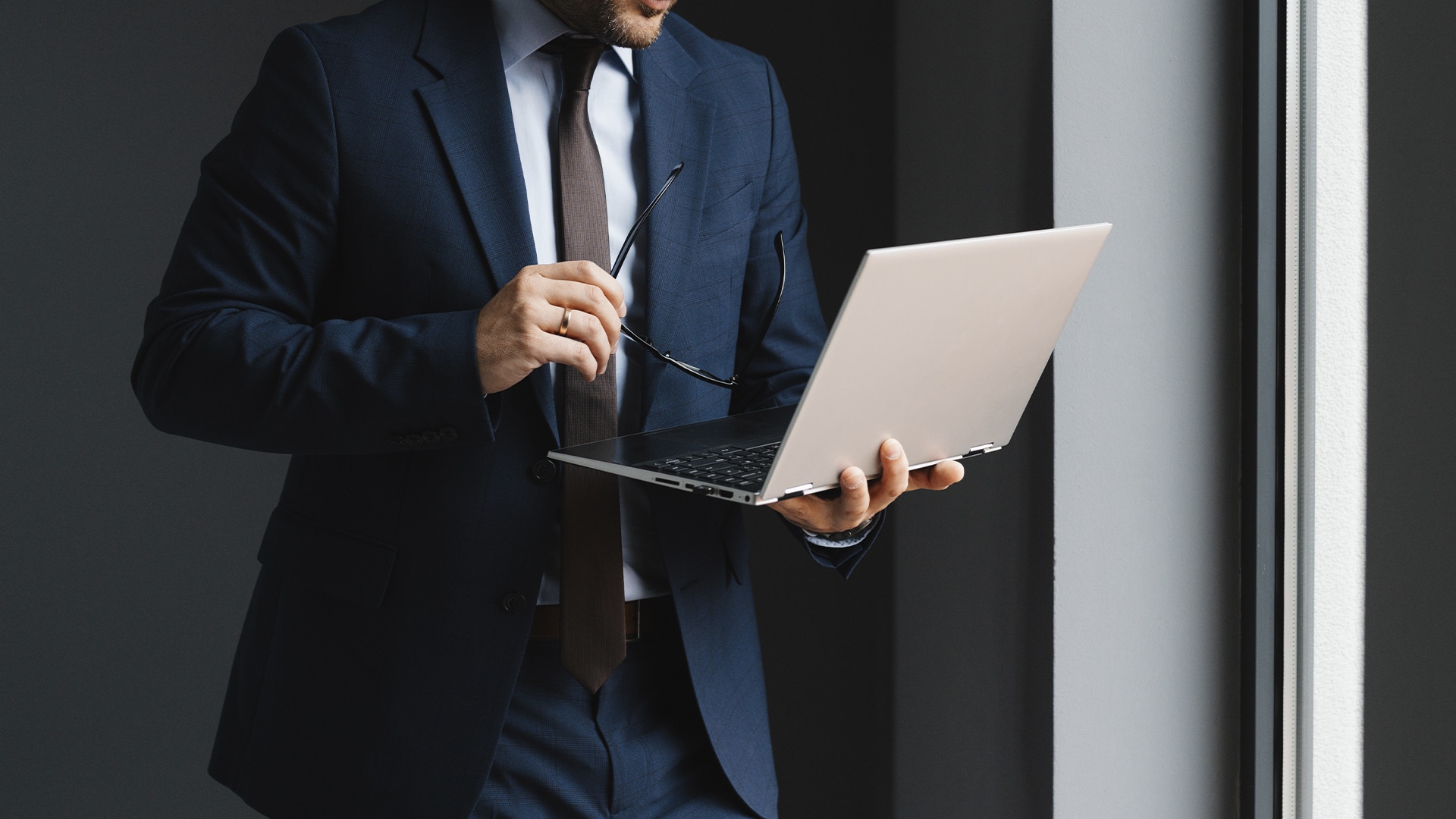 Топ-менеджеры госфонда соцстрахования заработали 109 млн тенге