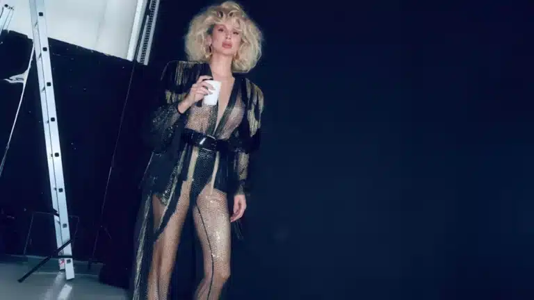 Светлана Лобода сходила в гости к алматинцам и попробовала бешбармак