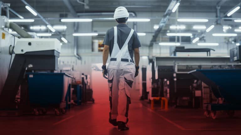 В каких профессиях сотни тысяч казахстанцев потеряли работу