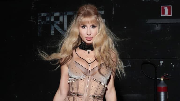 Казахстанцы в Threads зовут Светлану Лободу в гости на домашний бешбармак