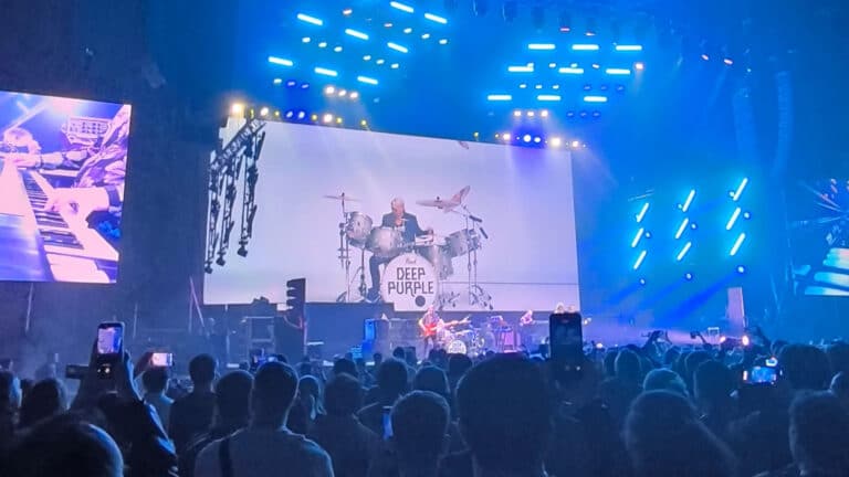 Deep Purple сыграли на концерте в Алматы гимн Казахстана