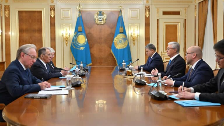 Путин приедет в Казахстан в мае: Токаев обсудил детали визита с Лавровым