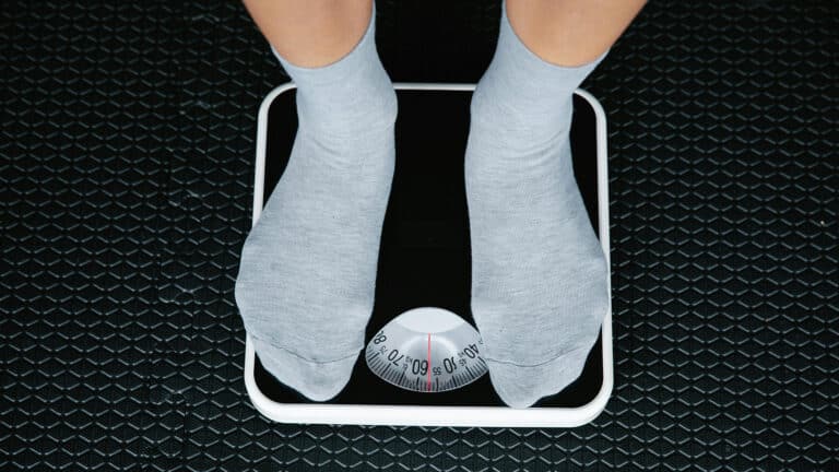 Почему даже при дефиците калорий организм 