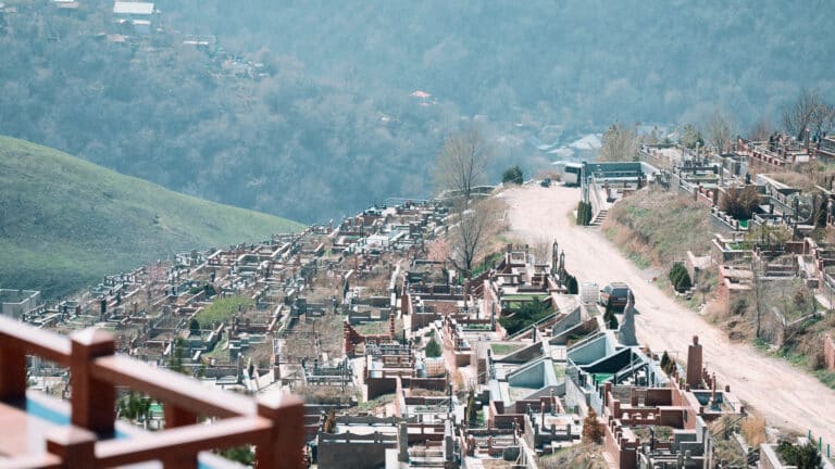 Мухтара Шаханова похоронят на Кенсайском кладбище в Алматы