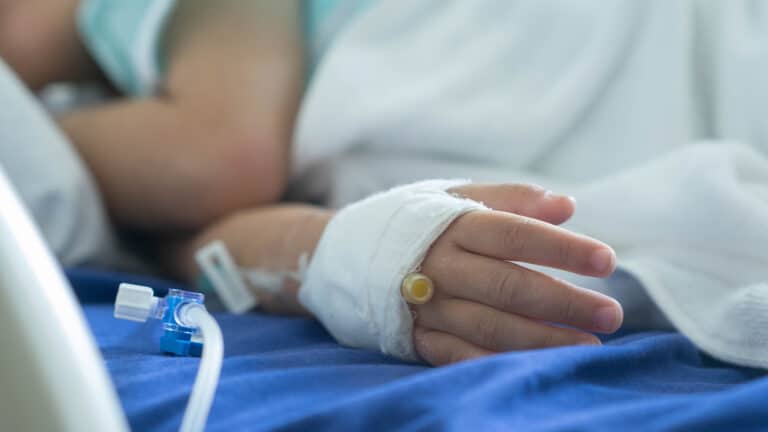 Прокуроры отменили спорное постановление Минздрава по прививкам от кори