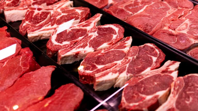 Цены на говядину начнут сдерживать в Казахстане