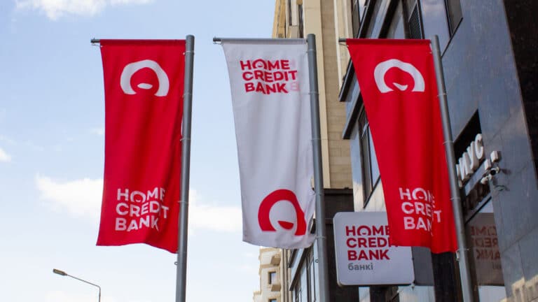 Home Credit Bank проигрывает суды из-за фиктивных счетов, оформляемых на казахстанцев