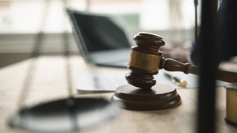 ИИ начнет предсказывать решения судов в Казахстане