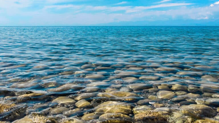 Как Атлантида: на дне Иссык-Куля нашли древний город