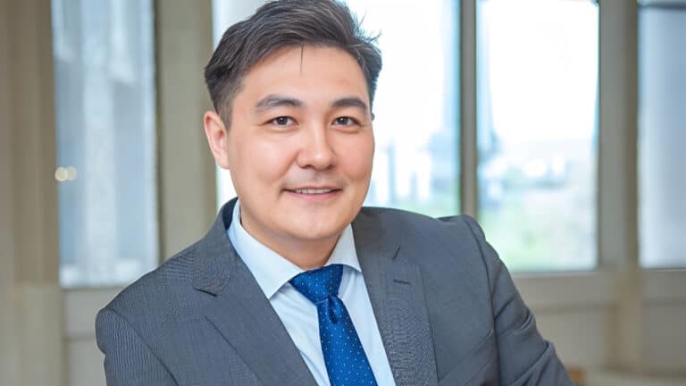 Журналист извинился за фейк об «автоподставе» полиции Астаны