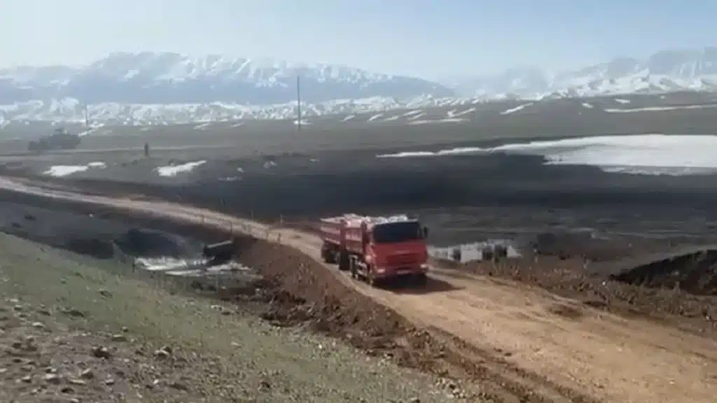 Обвал на дороге «Кеген-Нарынкол»: организовано движение через объездную дорогу