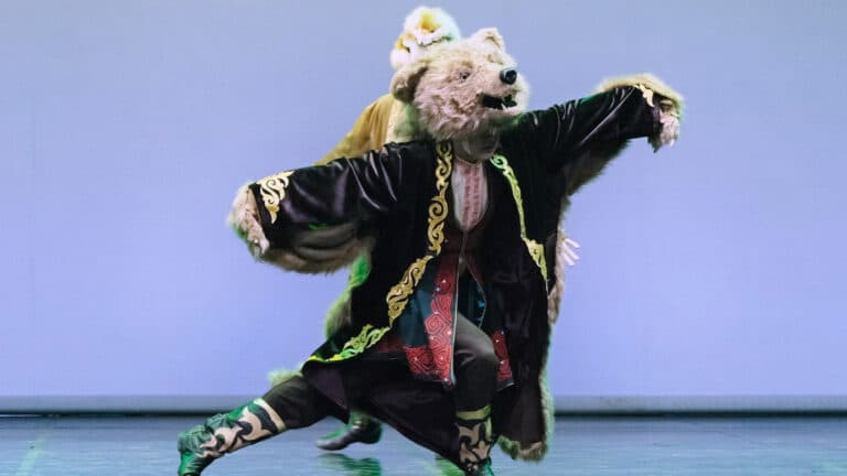 Тюркские танцы объединили культуры на фестивале в Алматы