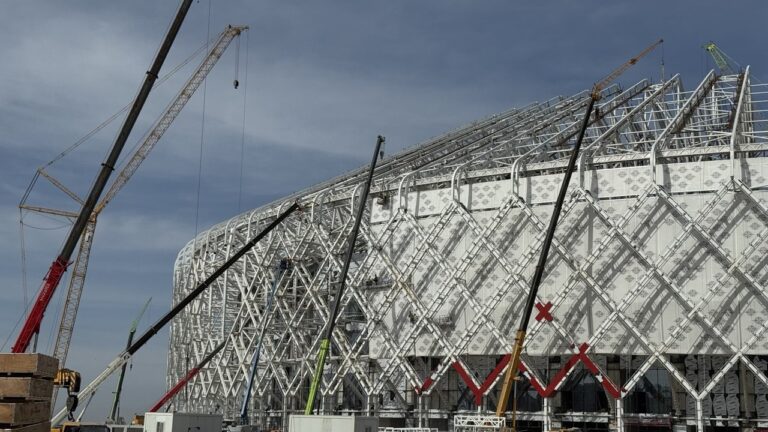 Как строят самый большой стадион в Центральной Азии, который курировал Ташиев