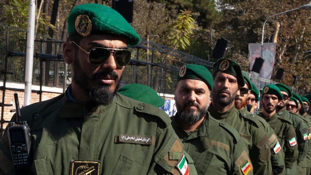 «Никто не должен выжить»: Иран готовится к наземной атаке США