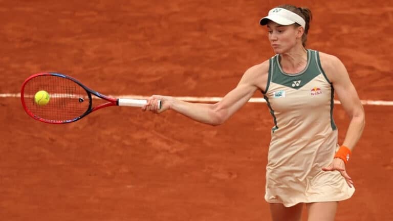 Елена Рыбакина с победы стартовала на Porsche Grand Prix-2026