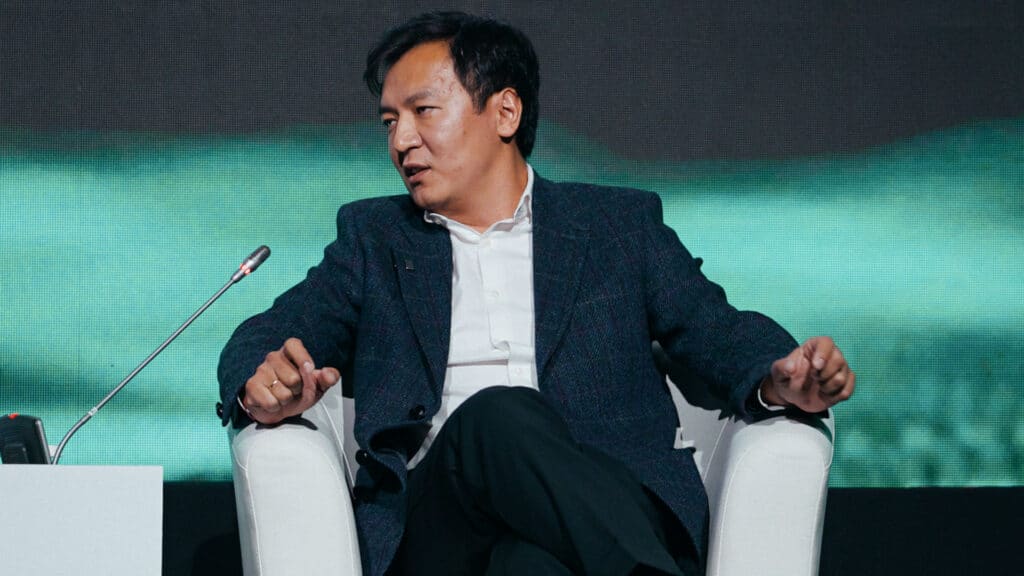 Yandex Qazaqstan басшысы сенаторды популист деп атады