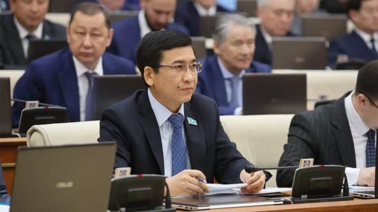 Енді коучтар психологиялық көмек көрсете алмайды – депутат