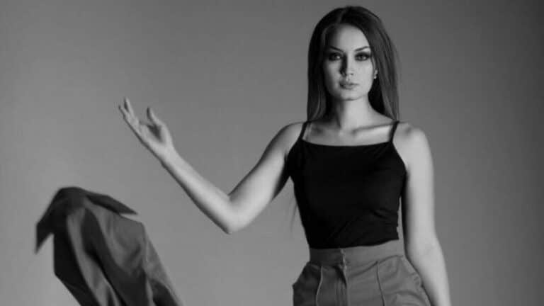 Сая Оразғалиева: Туған күнімді жападан жалғыз қарсы аламын