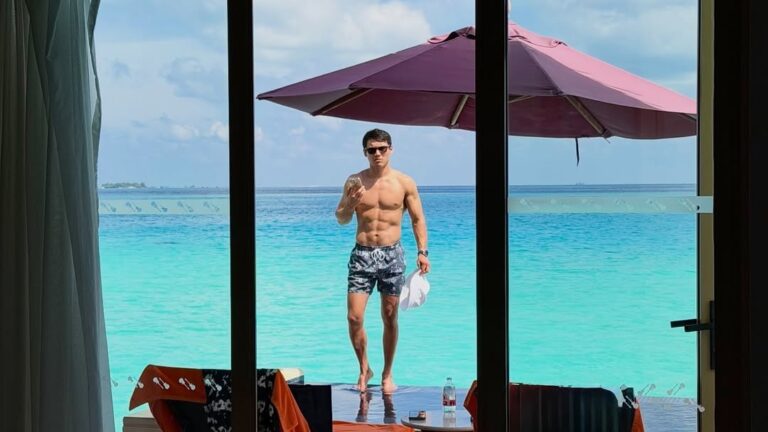 Түскі асқа 250 мың теңге төлеген Еркебұлан Тоқтардың түрі бұзылып кетті