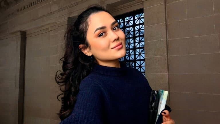 Более 1,5 млн просмотров набрало видео казашки, работающей в парламенте Германии