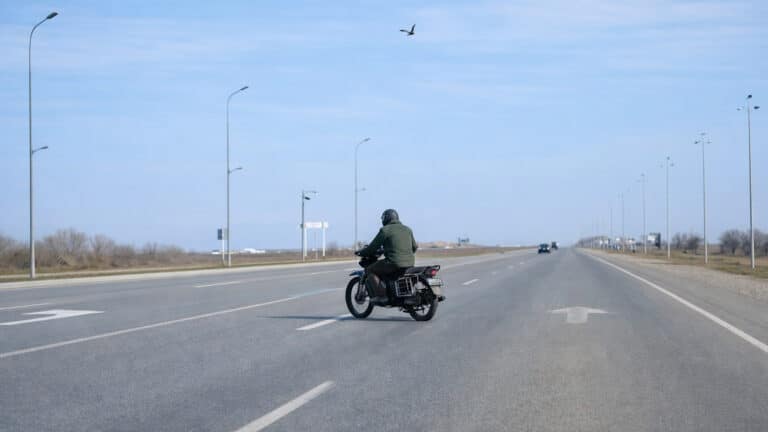 В Павлодарской области ловят водителей без прав на мопедах и мотоциклах