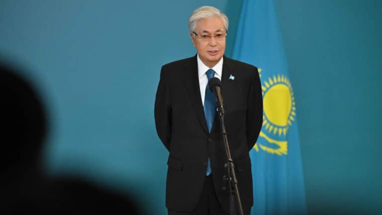 Токаев выразил соболезнования в связи со смертью поэта Мухтара Шаханова