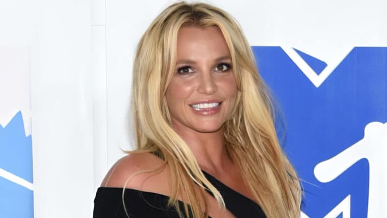 Britney Spears enters treatment facility