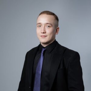 Алишер Абдуллаев