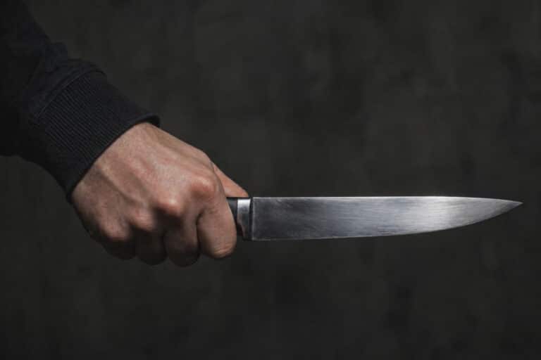 Подросток погиб, защищая мать во время семейной ссоры