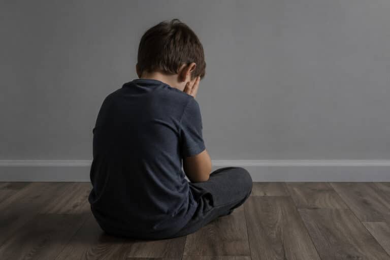 Пенсионера подозревают в насилии над 8-летним внуком в Туркестанской области