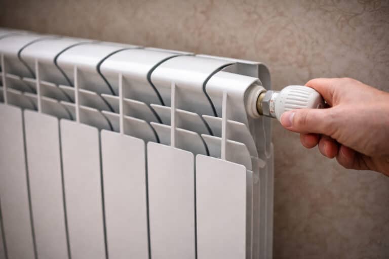 В Алматы начали отключать отопление