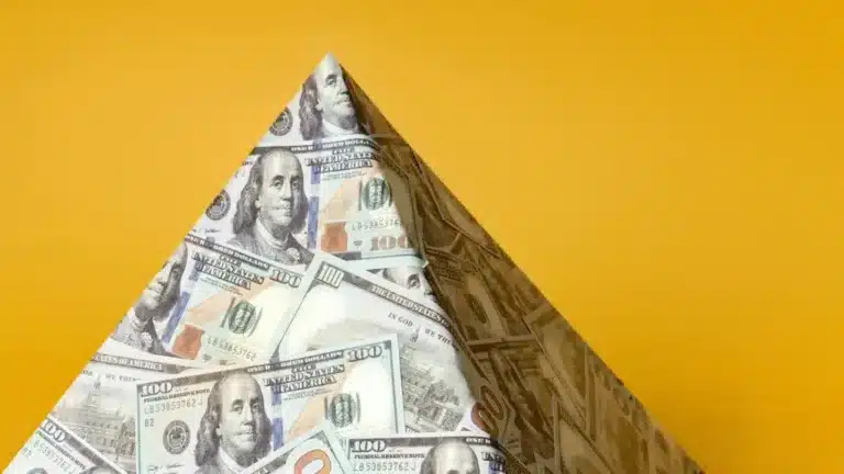 78 алматылықтың 110 млн теңгесін қағып алған пирамида бойынша тергеу аяқталды