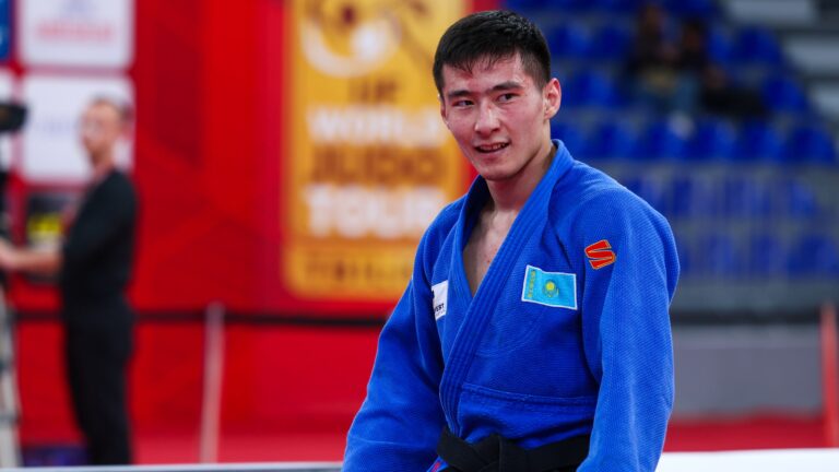 Казахстанские дзюдоисты остались без наград в первый день чемпионата Азии